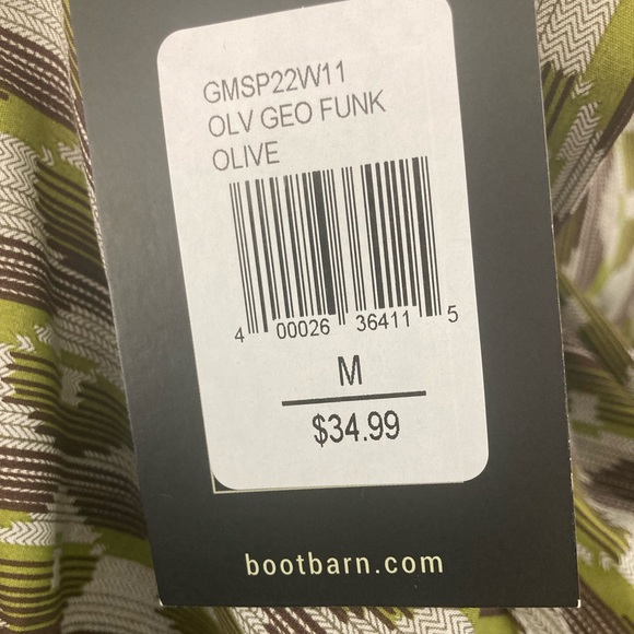 ✨ Gibson olive green button down shirt. - Picture 4 of 9